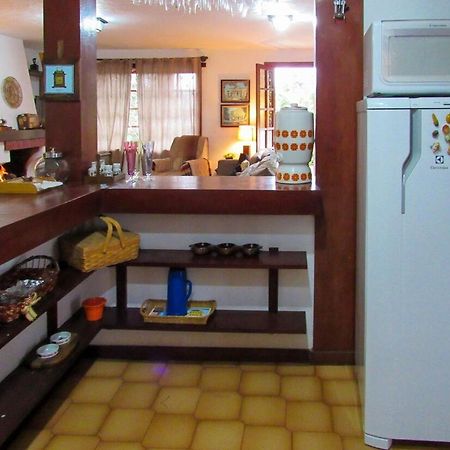 Chale Com Lareira E Wi-Fi Em Campos Do Jordao - Sp Villa Exteriör bild
